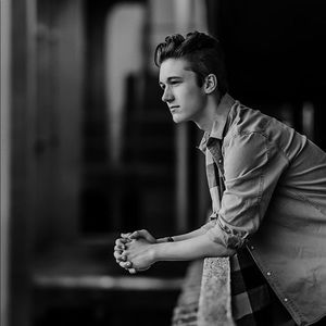 Meet your Posher, Hunter